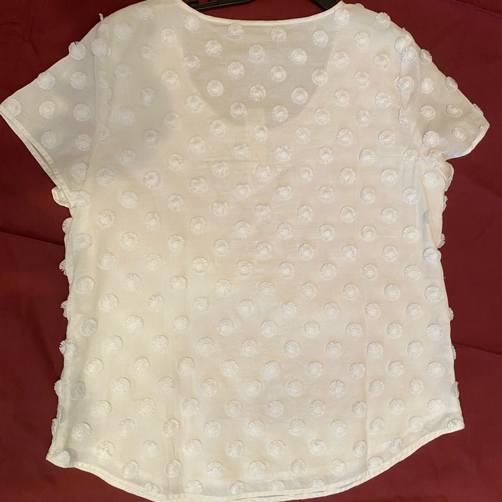 New Chico’s Women’s Top (Size 8)